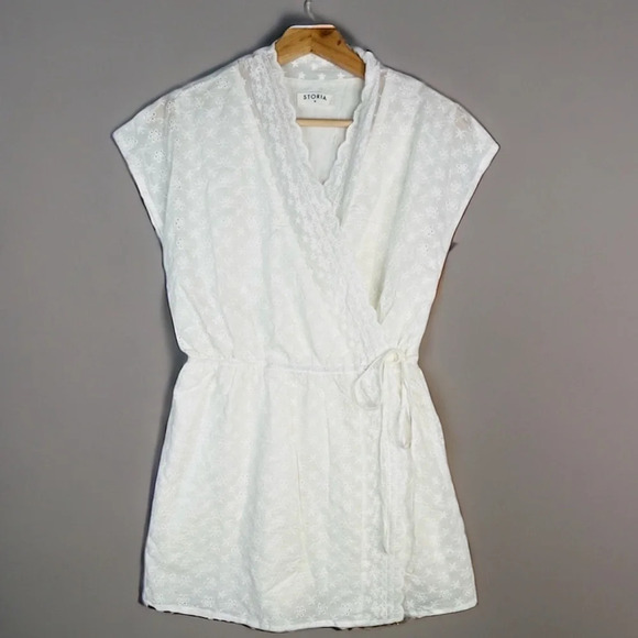 STORIA White Eyelet Romper Size M Skort Wrap Short Sleeve - Picture 1 of 11